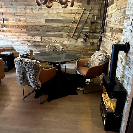 Zermatt Apartment 采尔马特